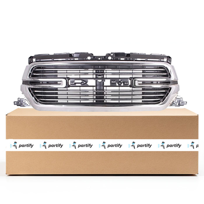 Rejilla para camioneta RAM 1500 con certificación CAPA, marco cromado y detalles cromados, con cámara, modelo Laramie - CH1200418C