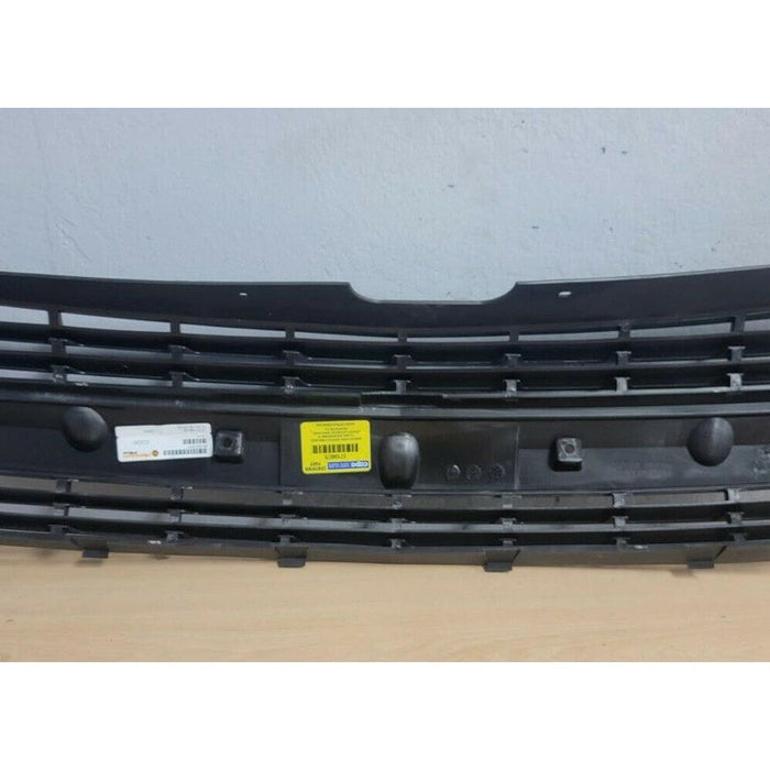 2004-2005 Chevrolet Malibu Upper Grille Front Wheel Drive Dark Gray - GM1200533-Partify-Painted-Replacement-Body-Parts