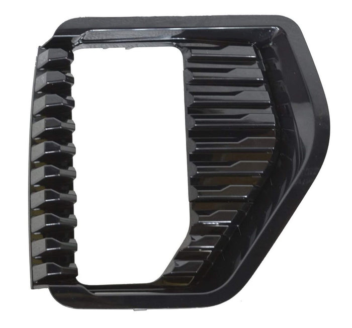 GMC Sierra 1500/1500 Limited Elevation/SLE Front Passenger Side Bumper Insert Fog Lamp Bezel For Use W/Fog Lamps - GM1039242