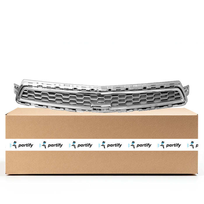 Parrilla superior del Chevrolet Malibu LTZ, gris plateado con moldura cromada - GM1200648