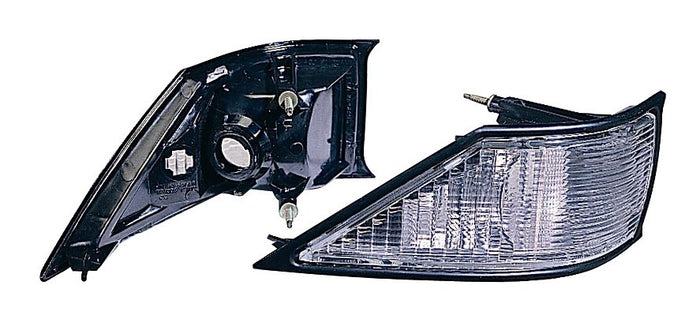 Buick Regal Passenger Side Parking Light Assembly Park/Signal/Marker Combination Custom/Limited 2 Door Coupe - GM2521160