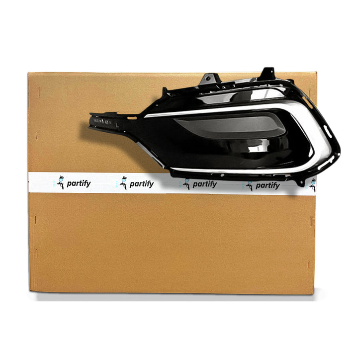 Hyundai Santa Fe Sport CAPA Certified Grille Driver Side Painted Black/Silver With Hole Insert Sport - HY1038141C