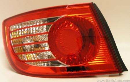 Hyundai Elantra Driver Side Tail Light Assembly 4 Door Hatchback - HY2800129