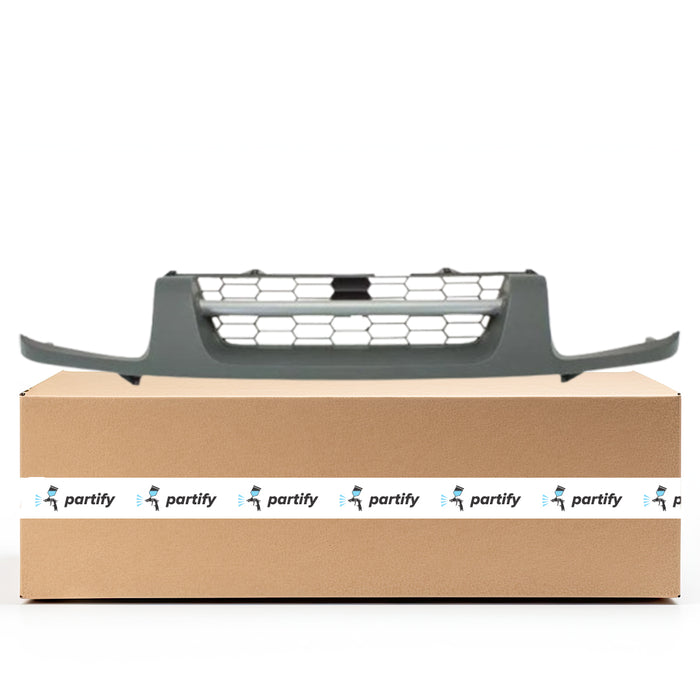 Parrilla OEM del Nissan Xterra, modelo Xe, con moldura plateada en negro mate - 623107Z840