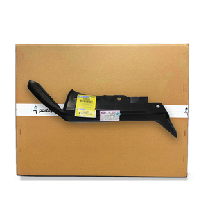 Protector contra salpicaduras del guardabarros delantero del lado del conductor image