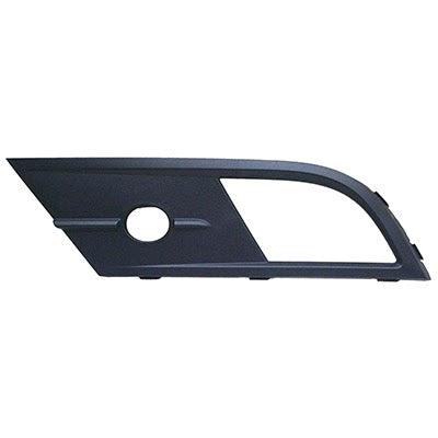 Volkswagen Jetta CAPA Certified Grille Driver Side Outer With Engine Preheating - VW1038134C