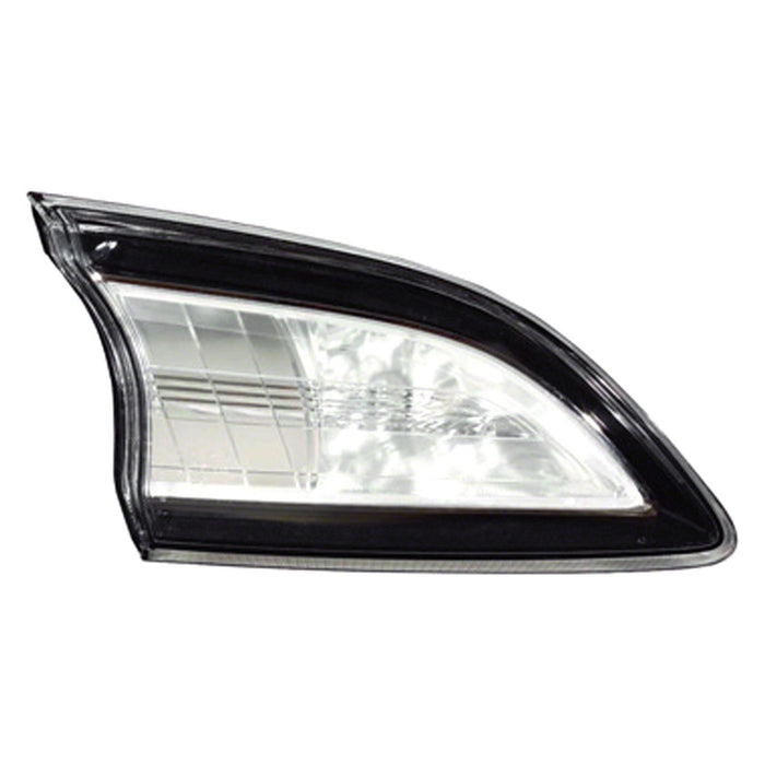 Mazda 3 Driver Side Back Up Light Assembly Hatchback - MA2882109